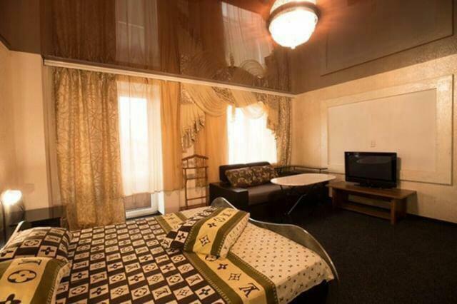 Imperial Hotel Krivoy Rog Ngoại thất bức ảnh